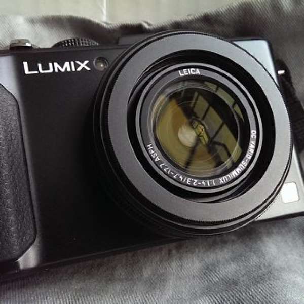 Panasonic LX7 (Black) not LX5 LX3