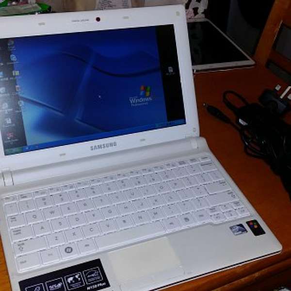 Samsung Atom N450 1.66GHz 2GM RAM Netbook