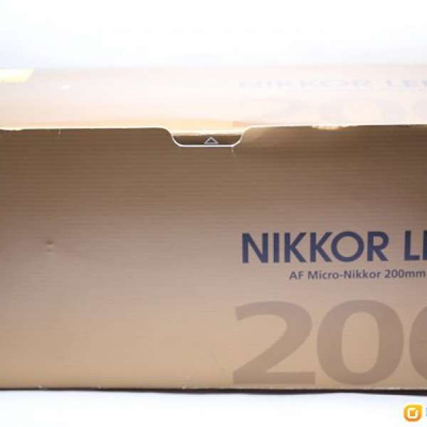 Nikon AF Micro-Nikkor 200mm f/4D with fullpackaging