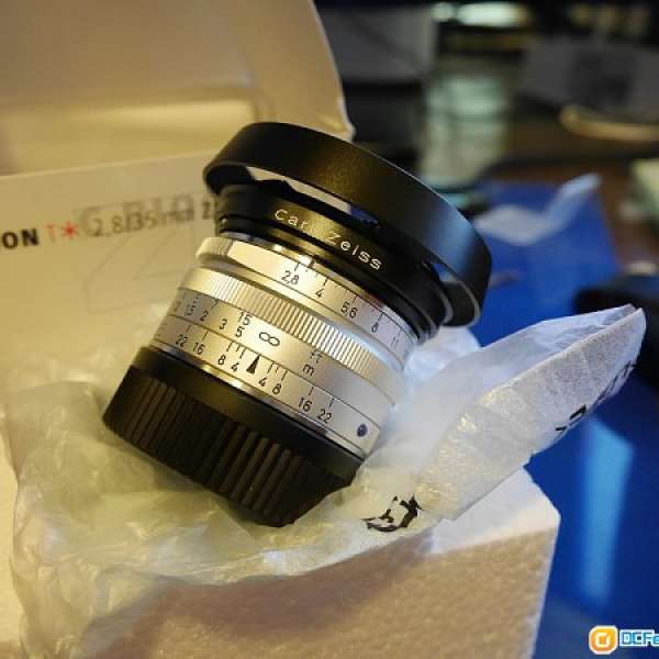 98% newCarl Zeiss Biogon T* 35mm f/2.8 ZM -Silver (Leica mount)