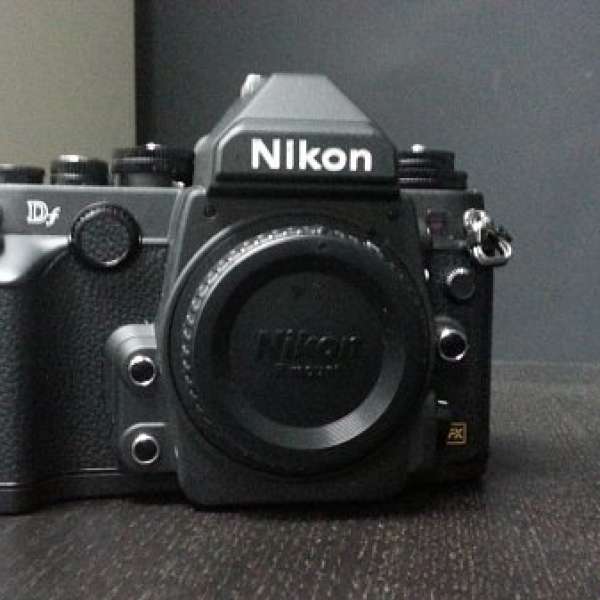 Nikon DF 99% new ,黑色機身, 香港行貨