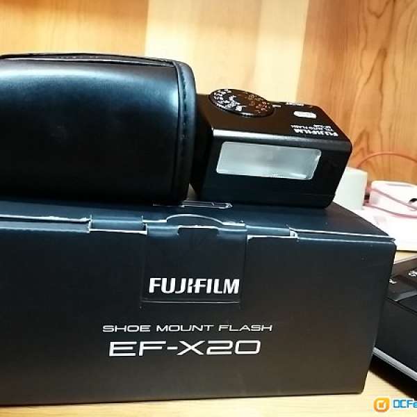 Fujifilm EF-X20閃燈