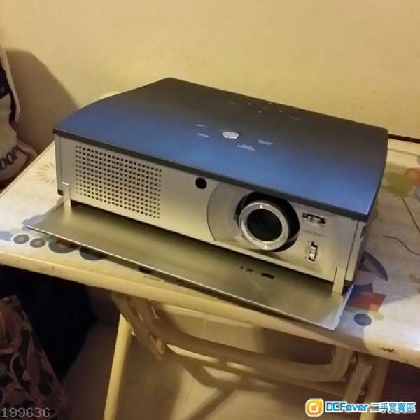 SANYO PLV-Z1 Projector 投影機 連 遙控器 8成新 100%work