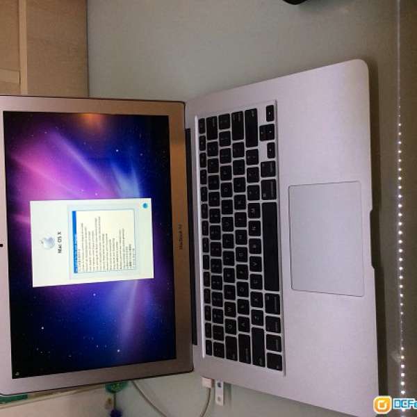 MacBook Air 13" late 2010 SSD 256GB 超新淨
