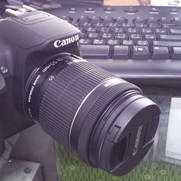 Canon 700D w/ EFS18-55 IS STM Lens Kit