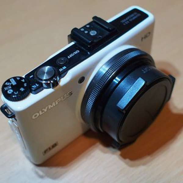 出售白色olympus XZ-1