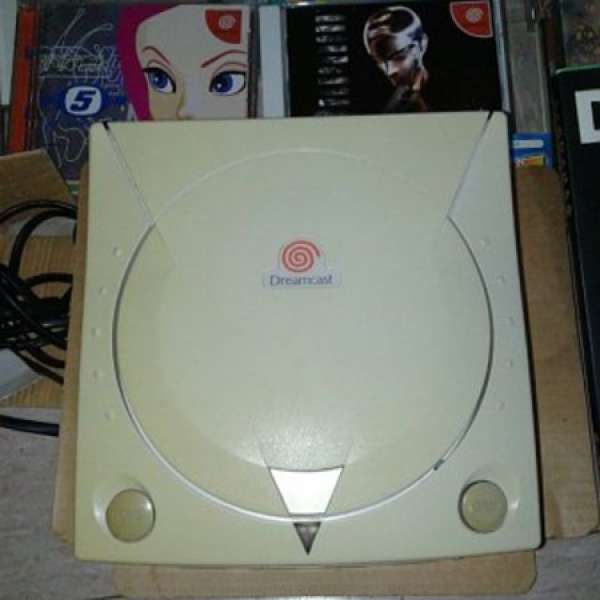 Dreamcast主機連40隻正版遊戲