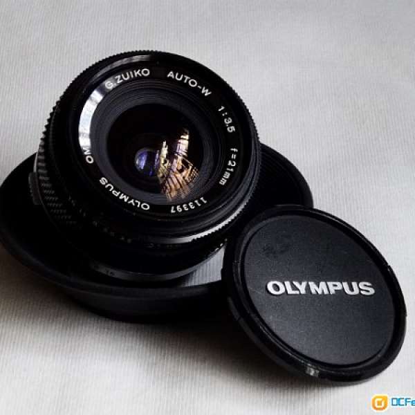 Olympus MF 20mm F3.5連原廠遮光罩