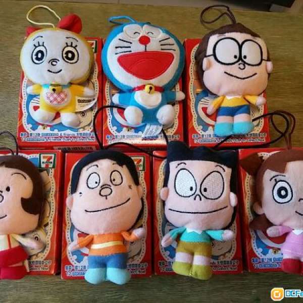 7 ELEVEN 一套七只Doraemon
