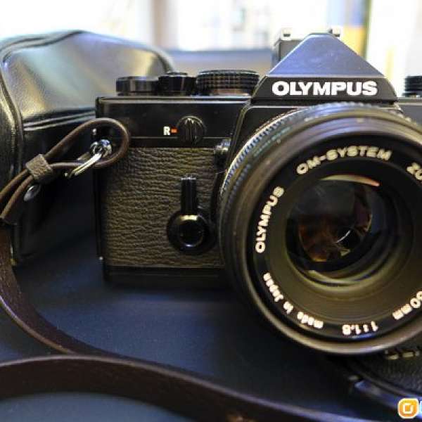 黑色 Olympus OM-1n, 50mm 1.8, 原厰皮套