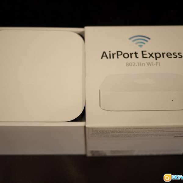 95%New Apple Airport Express (蘋果現時最新版本)
