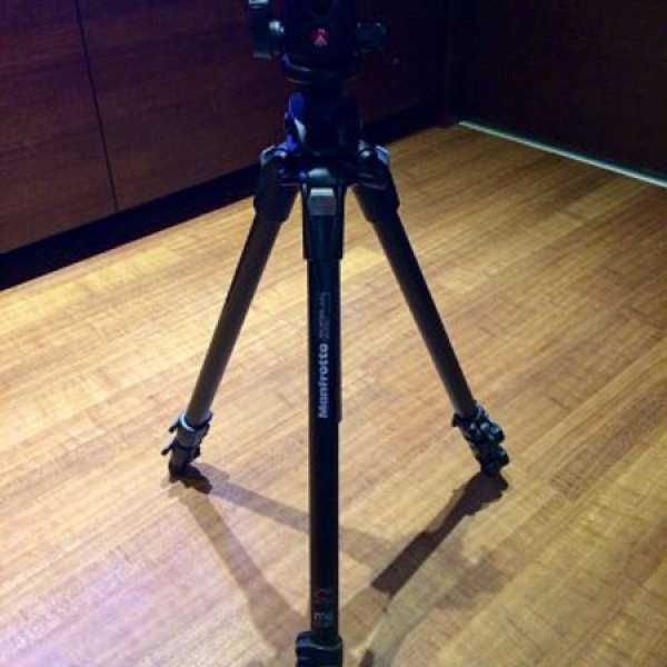 Manfrotto 190CXPro3 碳纖三腳架 (連雲台)