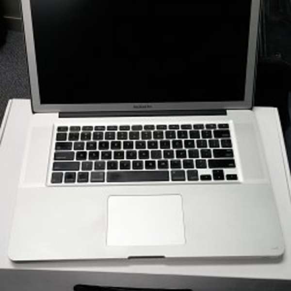 Macbook Pro 15" (i5, 8G/Ram, 1T/HD, 1680 x 1050 高清不反光 LCD)