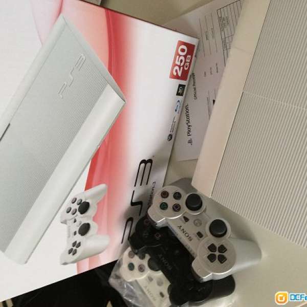 PS3（行貨有保）+ 2games + 3手掣