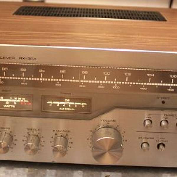 古典 英國ROTEL 木殼 RX-304 收音擴音機