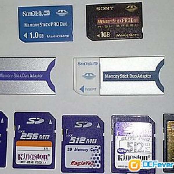 一堆SD card SONY PRODUO CARD 連adaptor