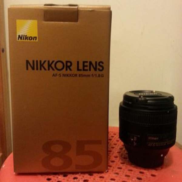 Nikon AF-S 85mm F1.8G + 67mm filter