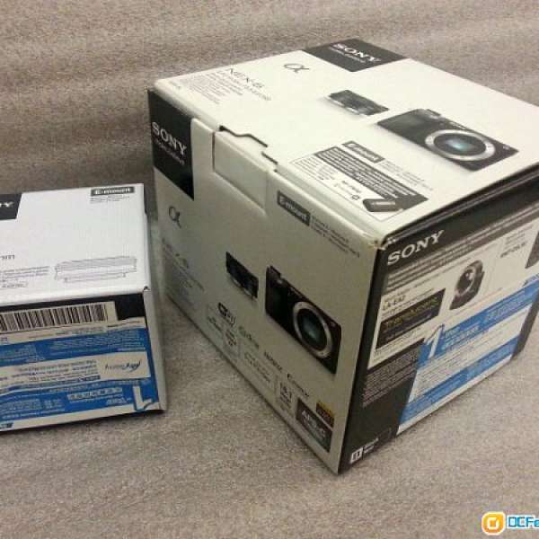 Sony Nex-6 + E20mm f/2.8 pancake lens