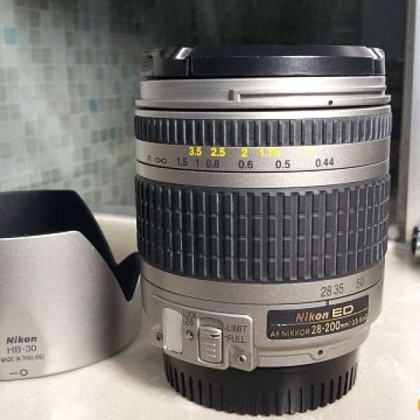 Nikon 28-200 F3.5-5.6 G ED lens DF良伴