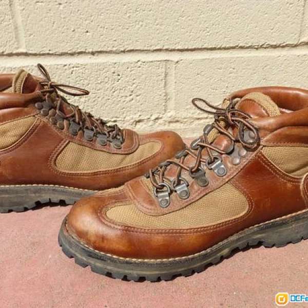 DANNER GORE-TEX LIGHT MOUNTAIN HIKING BOOTS