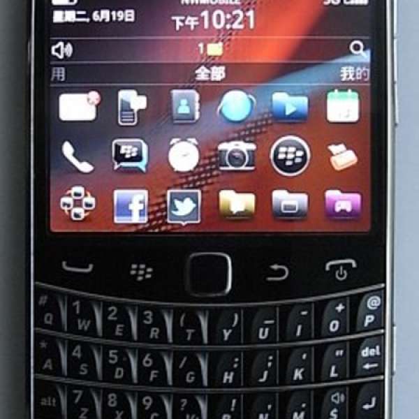 Blackberry Bold Touch 9900 電容觸屏+QWERTY鍵盤