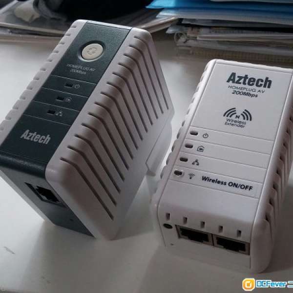 Aztech HL110EW + HL110E Homeplug Home Plug
