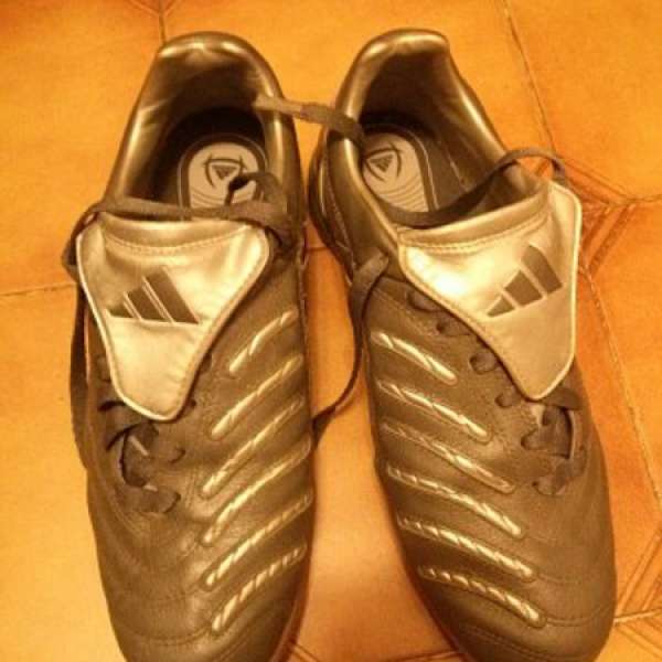 Adidas 型格足球鞋 42號 新淨