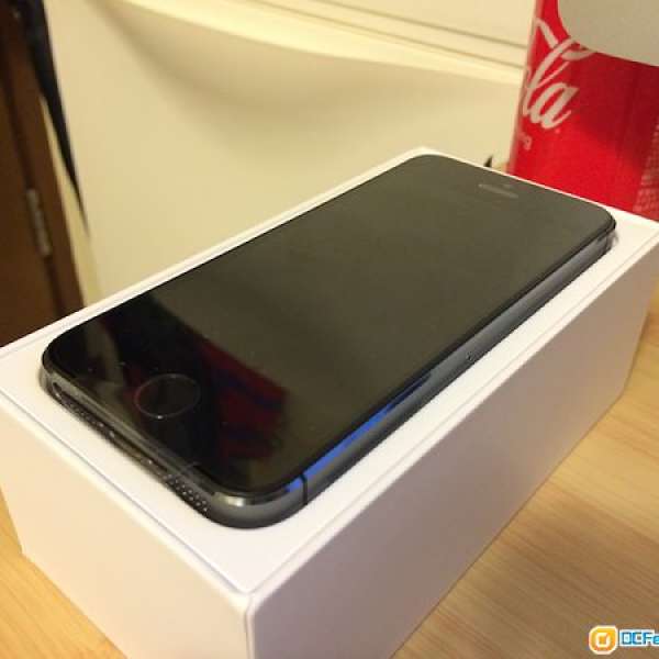 全新iPhone 5S 16gb 黑灰色 (Apple Store Replacement)