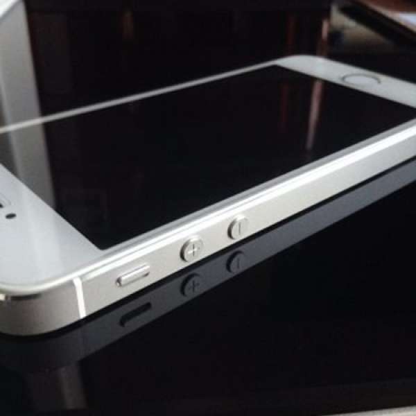 95%新 iPhone 5s 64GB 白色