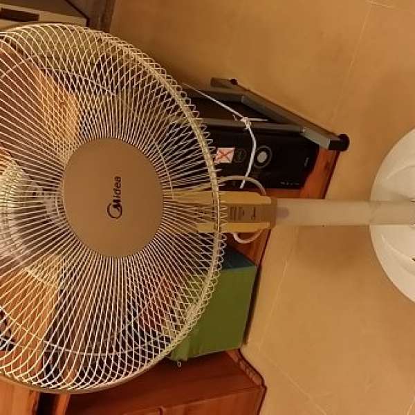 Midea 電風扇 Fan