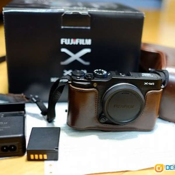 Fujifilm XM1 / XM-1 / X-M1 行貨99%新有保養