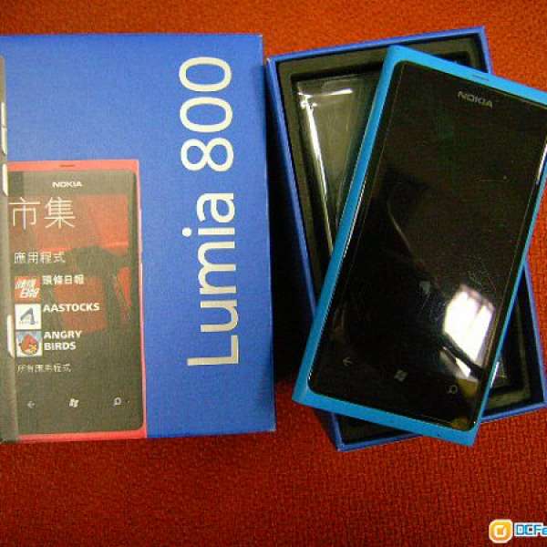 78%新無傷痕  Nokia Lumia 800 藍色行貨 盒全