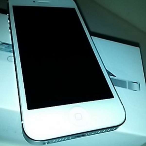 Iphone  5 white 16G 行貨 95% new apple