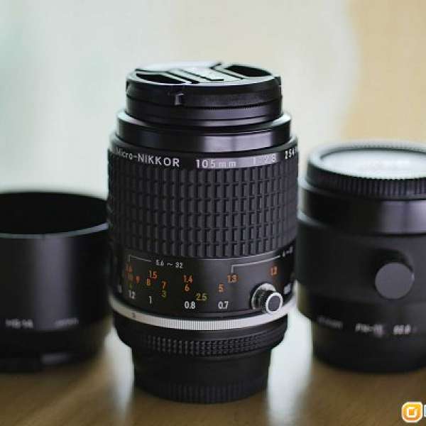 Nikon Ais 105mm F2.8 Micro-Nikkor Lens with 1:1 extender,Lens Hood....