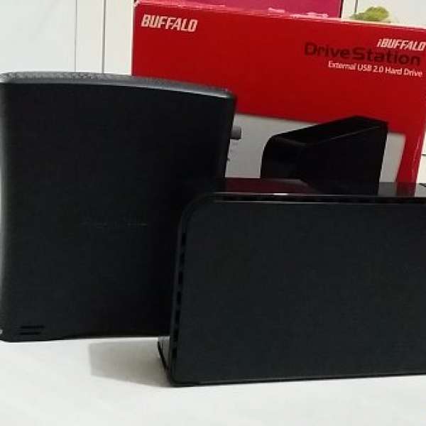 9成新Buffalo 3.5寸HDD 1TB 兩隻