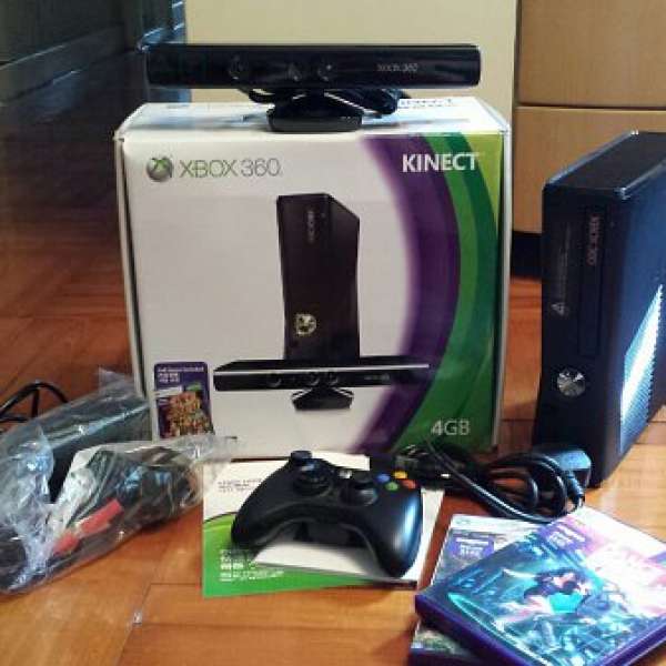 出售9成新Xbox 360連 Kinect 連無線手掣