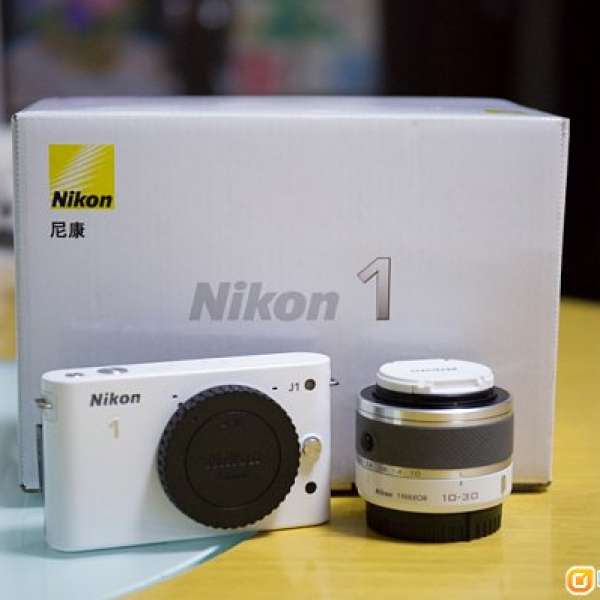 最平換鏡微單! 98% 新 Nikon J1 連 10-30 Kit Set 白色