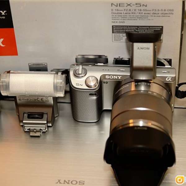 Sony NEX 5N + 18-55kit lens + 電子觀景器 + 閃燈