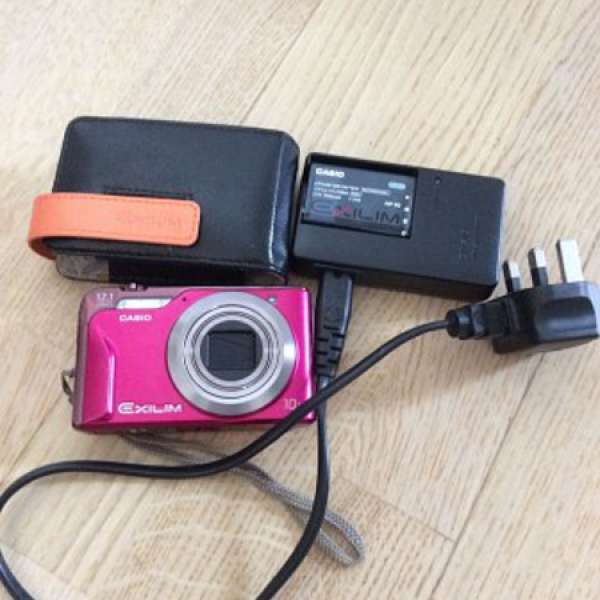 Casio ExiLIM EX-H10 +電池+充電器+相機袋