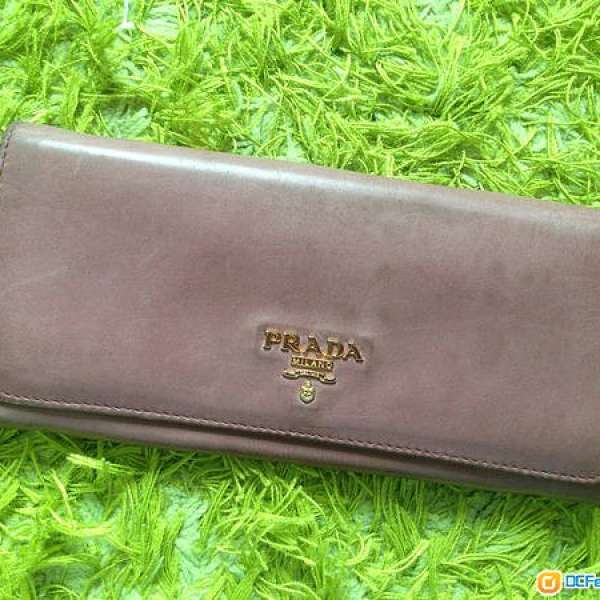 Prada 羊皮長銀包 100% real