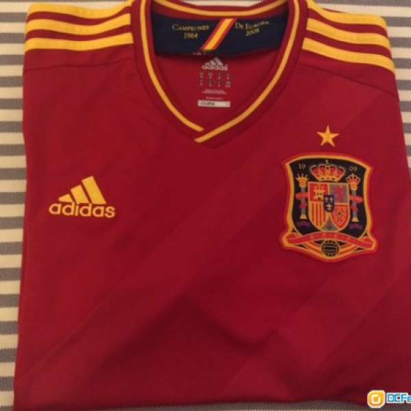 西班牙國家足球隊球衣