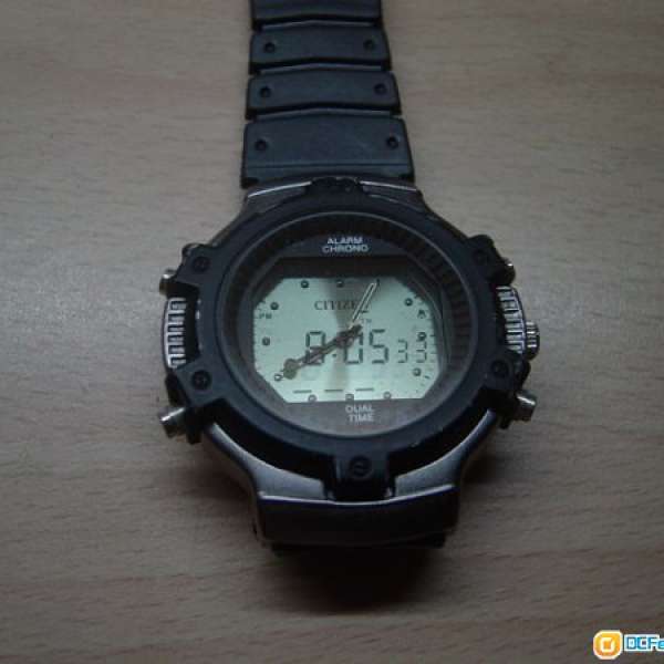 企理 CITIZEN 雙顯 行針 跳字 手錶,只售HK$130(不議價)