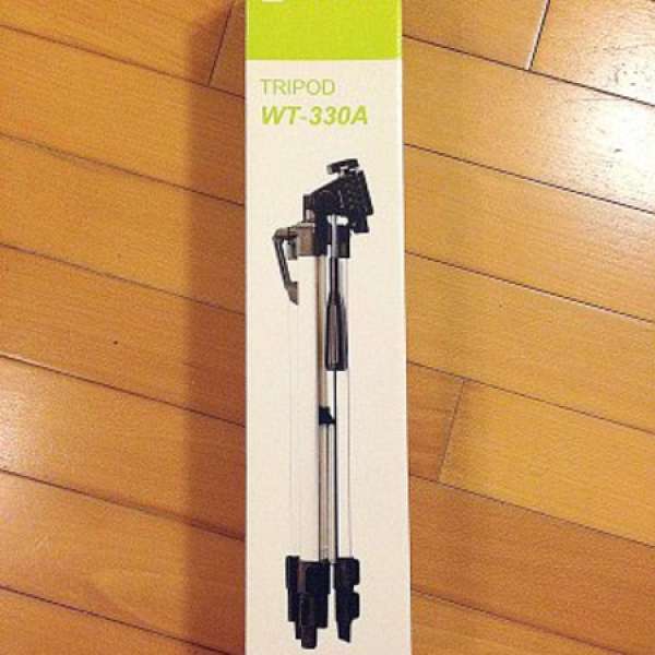 Very Cheap, and 100% New Speedy Professional Tripod only HK$60