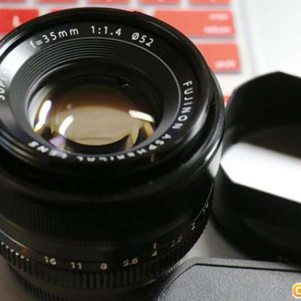 Fujifilm 35mm f/1.4  for X-Pro1 >90%
