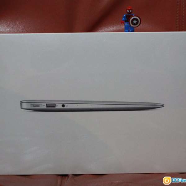 Macbook Air 11" 2014年最新版 99% 新