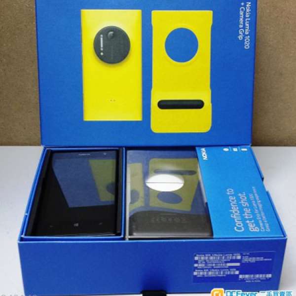 Nokia Lumia 1020 (黑色) 影相超靚 完整包裝 $2000