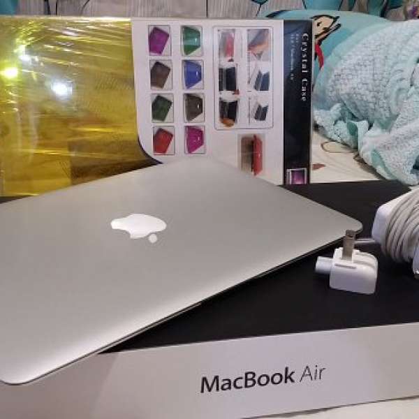 Macbook Air 11吋 2011mid 4GB RAM 95%新