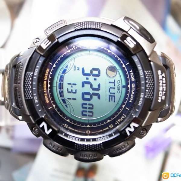CASIO 太陽能上山下海鈦金钃手錶 PRG-130T-7V