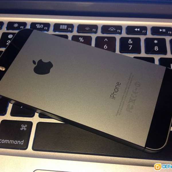 95%新 港行有保 iPhone 5S 32GB 黑 Black 太空灰 Space Grey AppleCare to 2015/12