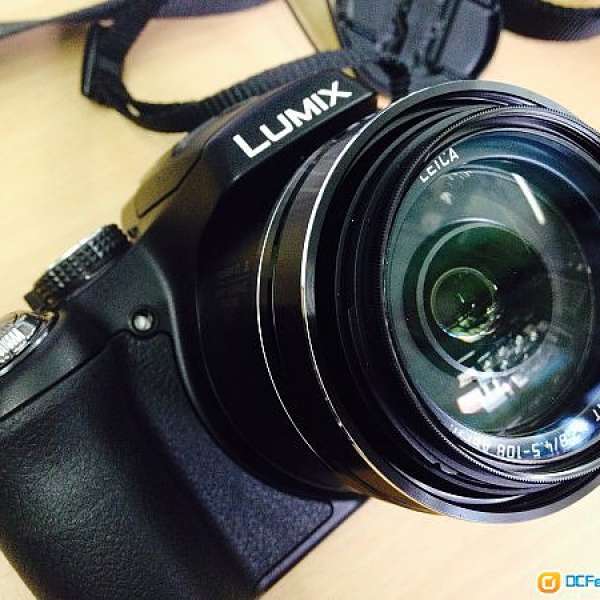 Panasonic Lumix DMC-FZ200 水貨有盒有單有保 98%新